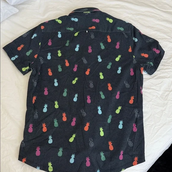 STONE ROSE Navy w/Pineapple Print Short Sleeve Shirt sz L - Picture 3 of 3